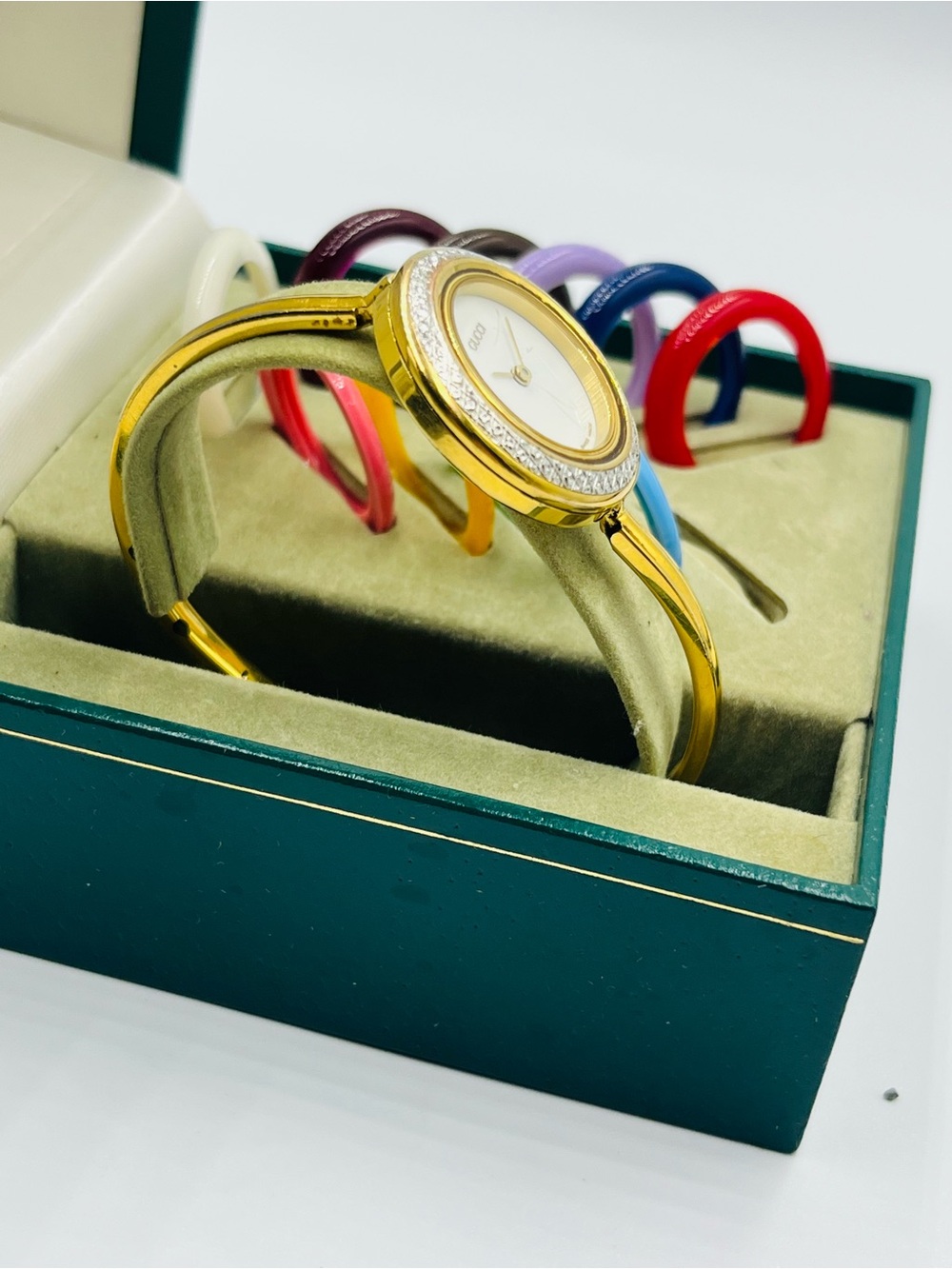 Gucci Gold-tone Ladies Watch with Interchangeable Color Bezels - Picture 11 of 16